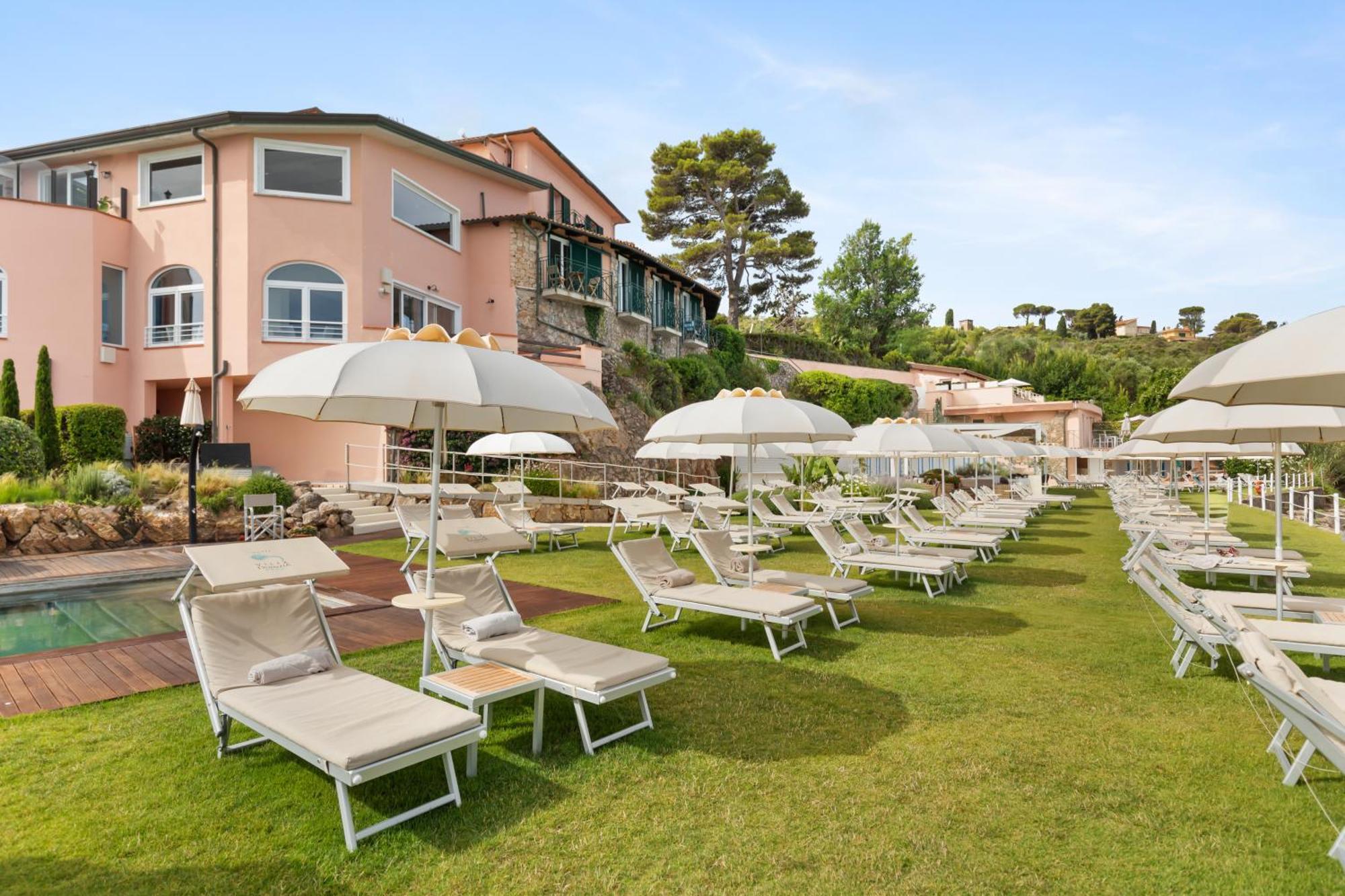 Hotel Villa Domizia Porto Santo Stefano  Exterior photo